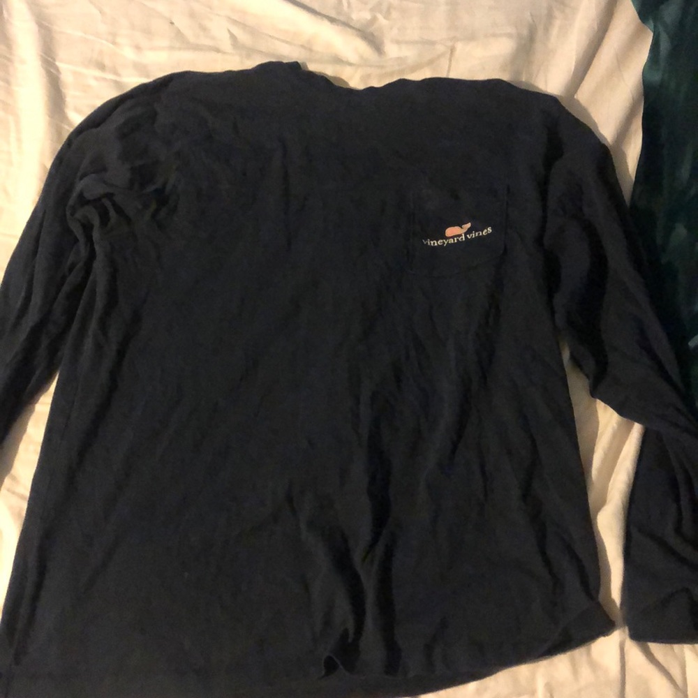 Long sleeve men’s vineyard vines Tshirt!